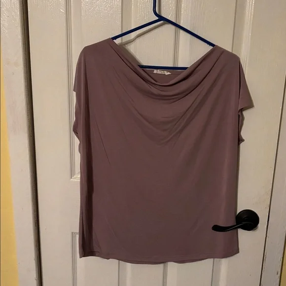 Lot of Maurice’s work wear tops all M except black top is small - Picture 7 of 10